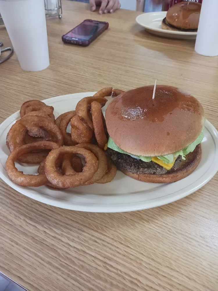 Cheeseburger and Onion Rings